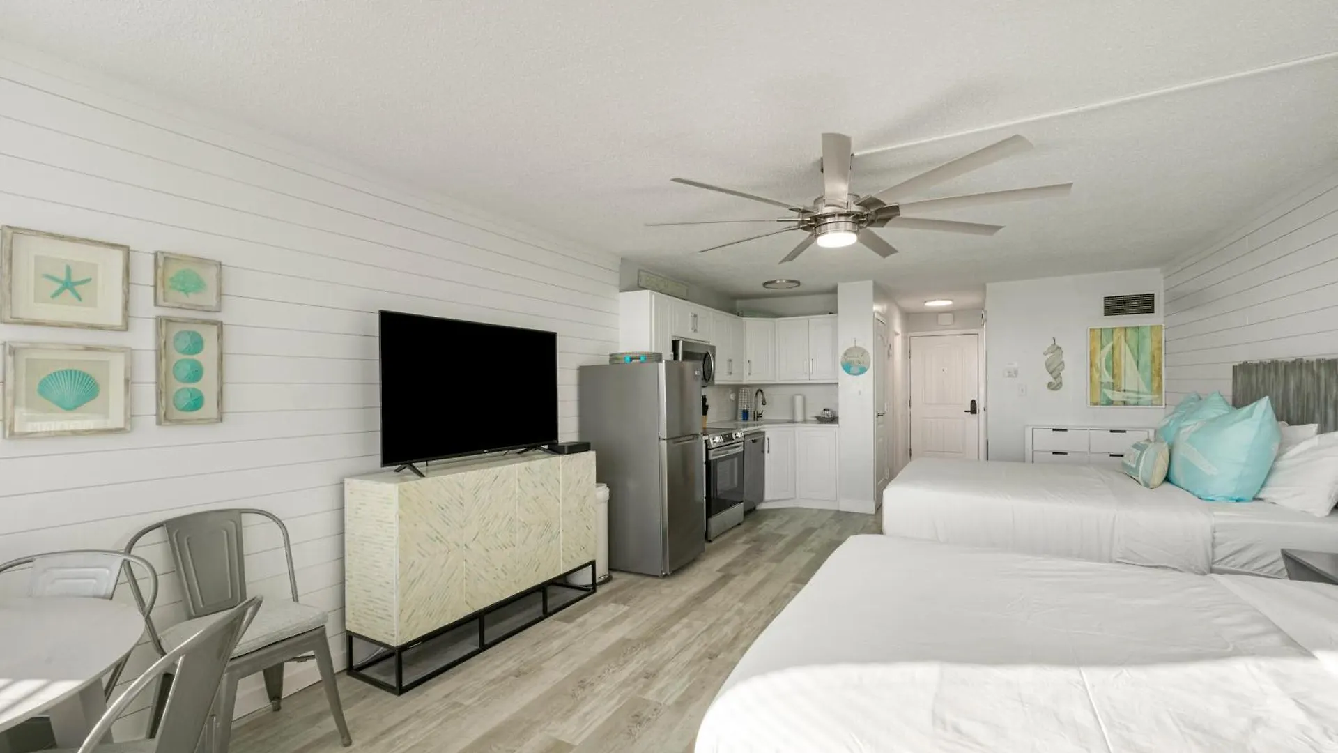 Semesterbostad Sea The Gulf - Top Of The Gulf 809 - Beach Front Resort - Ocean View Free Beach Chair Service Panama City Beach